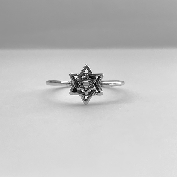 Sterling silver star ring, star ring, silver star ring, dainty ring, silver ring - Picture 11 of 11